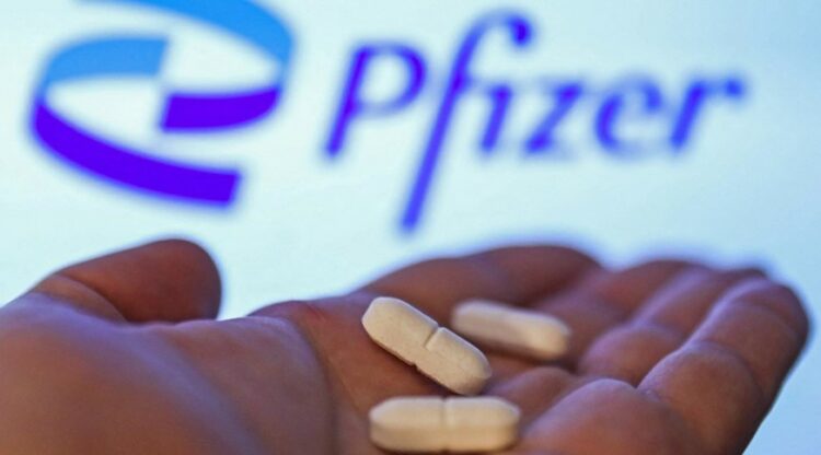 Η Pfizer υπέβαλε αίτημα για να εγκριθεί το χάπι της στις ΗΠΑ