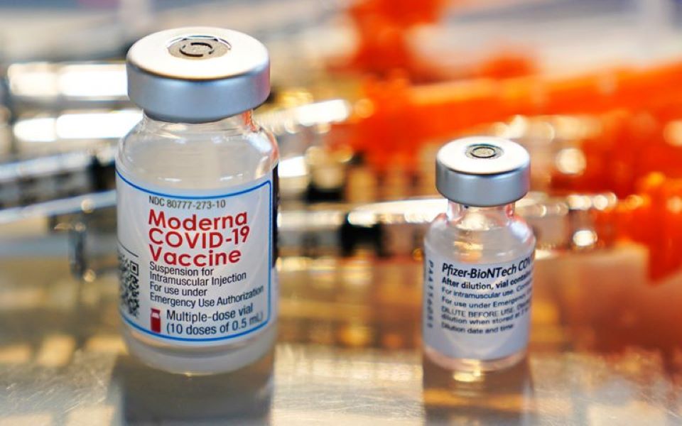 Pfizer, BioNTech, Moderna κερδίζουν 1.000 δολάρια το δευτερόλεπτο από τα εμβόλιά τους
