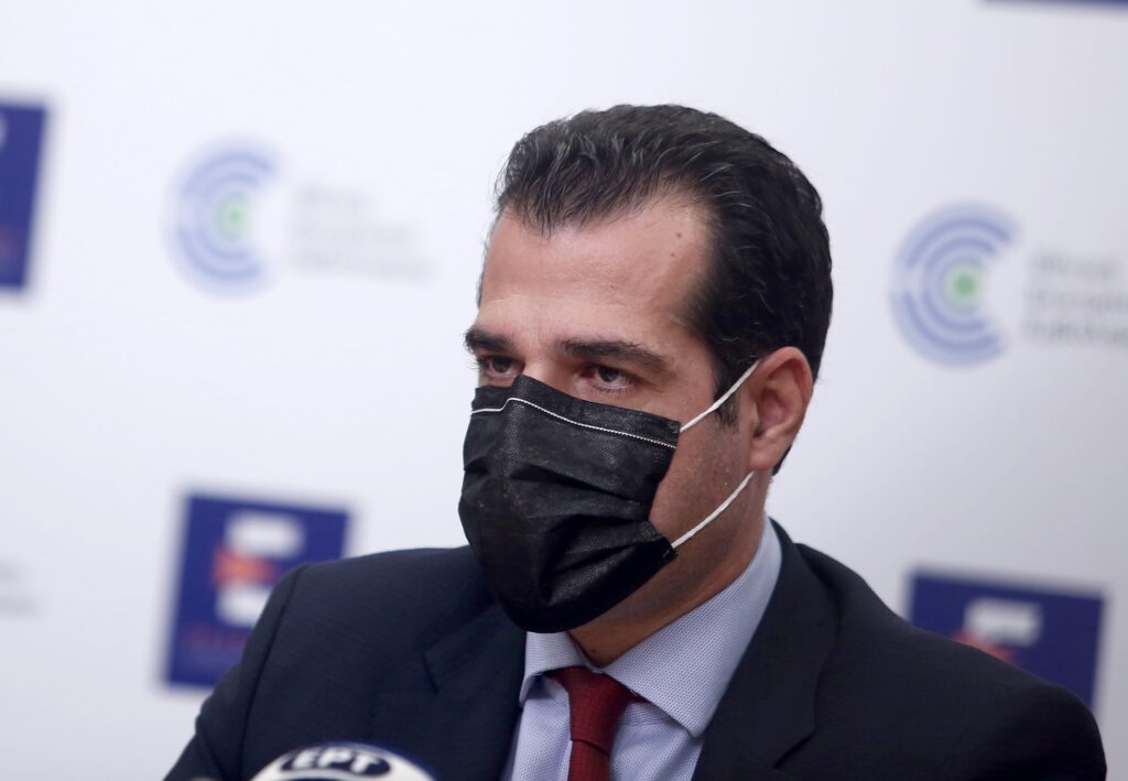 Πλεύρης: Κλιμάκωση μέτρων για ανεμβολίαστους - αν χρειαστεί