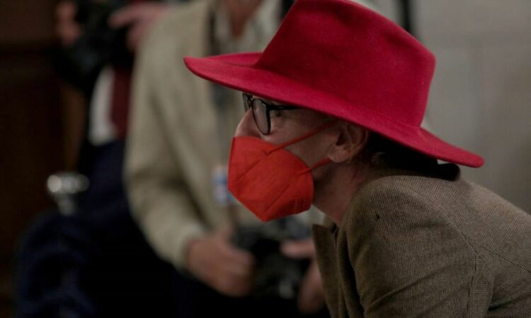 Ίνγκεμποργκ Μπέουχελ: Ποια είναι η Ολλανδή δημοσιογράφος που «προκάλεσε» με την ερώτησή της στο Μαξίμου