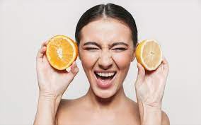 Τί θα συμβεί στο σώμα σου αν πίνεις φρέσκο χυμό πορτοκάλι κάθε μέρα