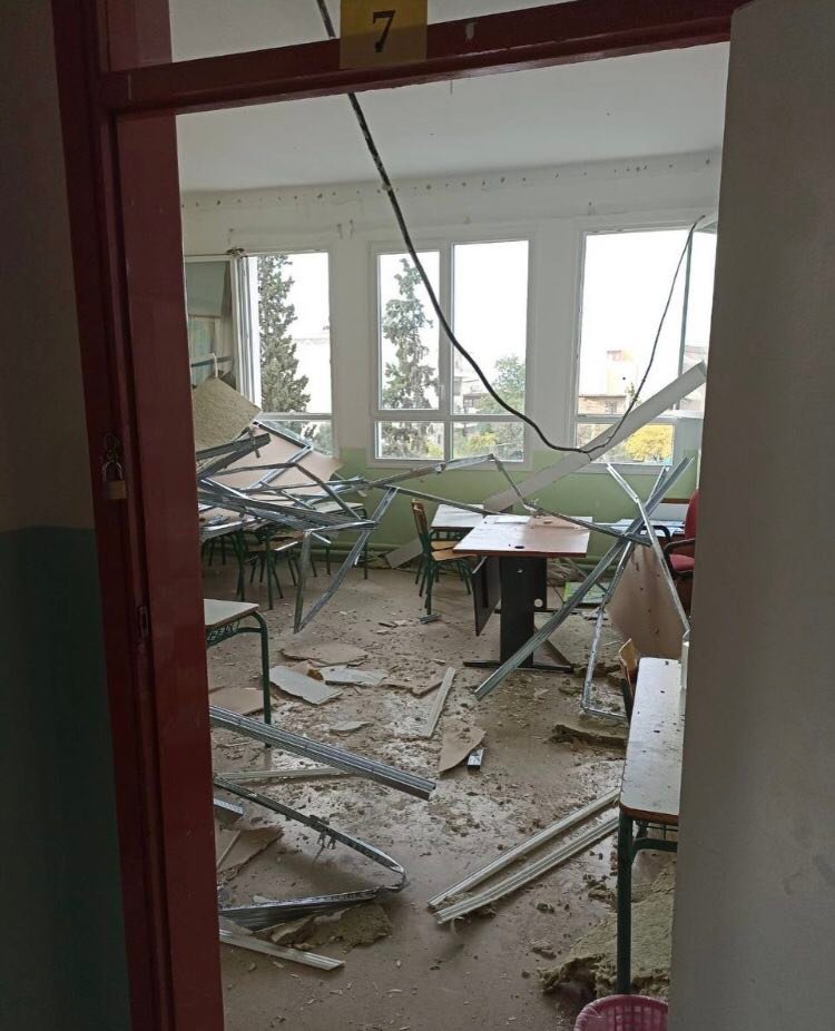 Θεσσαλονίκη: Έπεσε η οροφή σε δημοτικό σχολείο – Από θαύμα σώθηκαν οι μαθητές 
