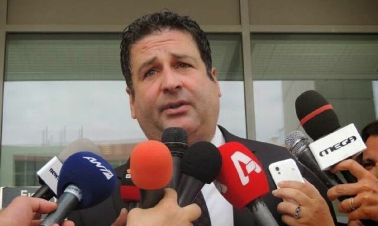 Συνελήφθη ο Νίκος Αντωνιάδης, αντιεμβολιαστής δικηγόρος, για διασπορά fake news