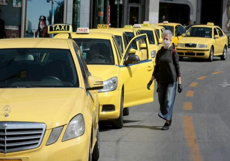 Θεσσαλονίκη: Άγριος καυγάς μεταξύ οδηγού ταξί και πελάτη για τη μάσκα