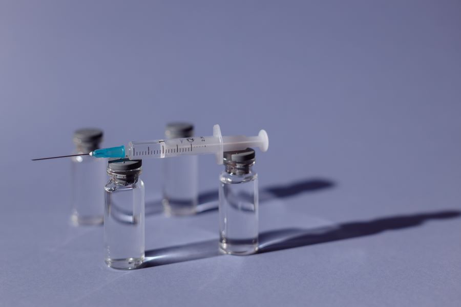 Τρίτη δόση εμβολίου: Ανοίγει 5/11 η πλατφόρμα για όλους - Όλα όσα πρέπει να ξέρετε