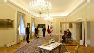 Τσεχία: Η πιο πρωτότυπη ορκωμοσία πρωθυπουργού!