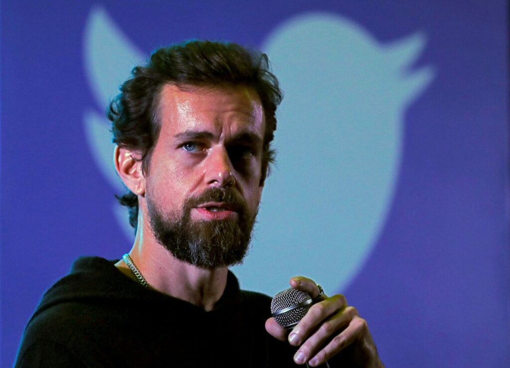 Αποχώρησε από CEO του Twitter o Τζακ Ντόρσεϊ