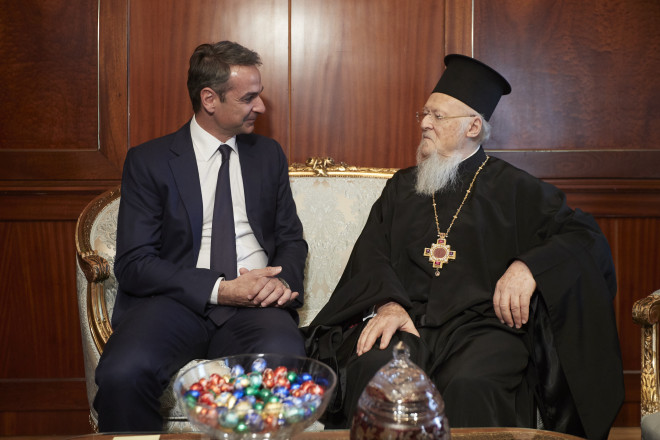 Οι ευχές Μητσοτάκη και Σακελλαροπούλου για ταχεία ανάρρωση του Βαρθολομαίου