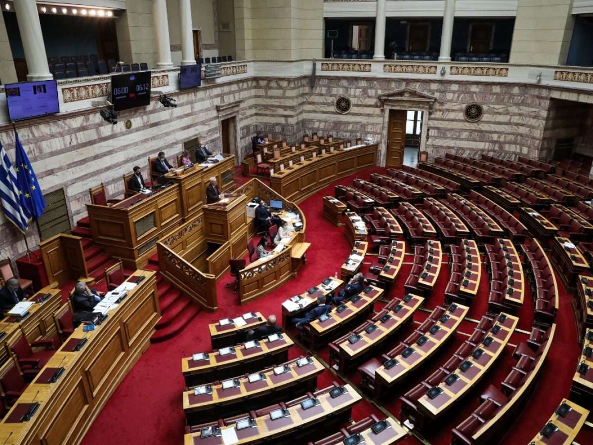 Βουλή: Υπερψηφίστηκε με 142 «ναι»