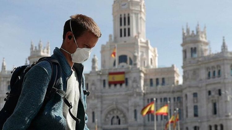 Ισπανία: Νέους περιορισμούς για να αναχαιτιστεί η αύξηση των κρουσμάτων