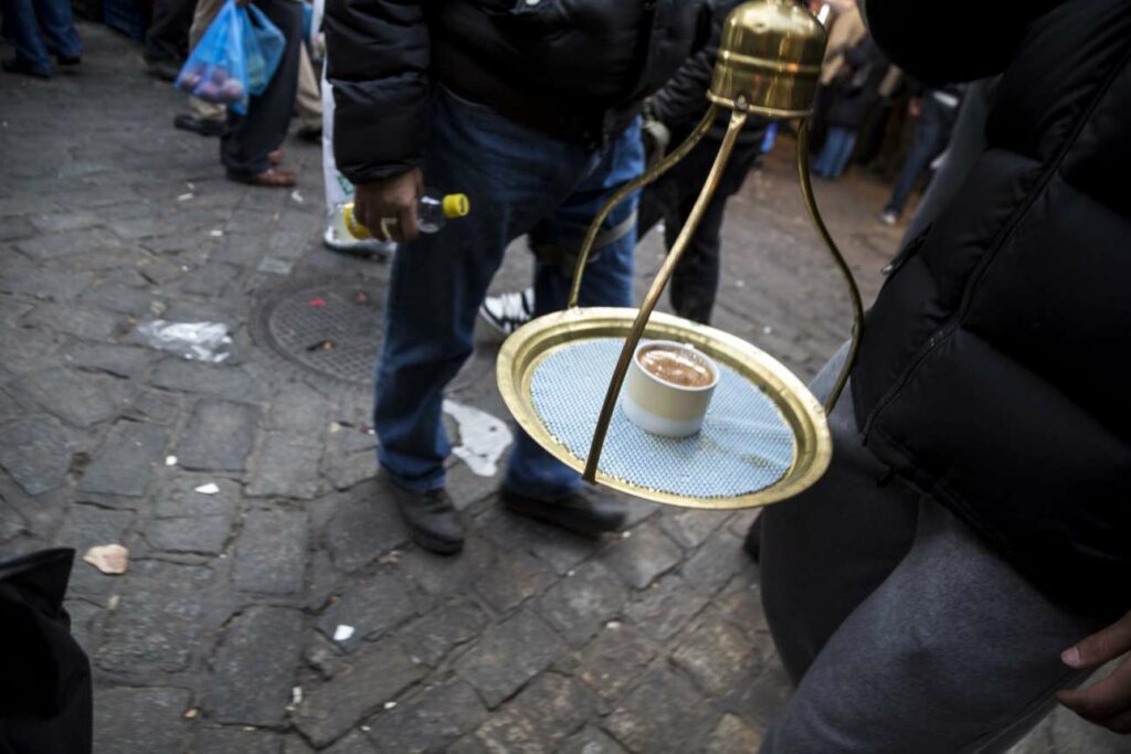 Ο …καφετζής της Χαριλάου Τρικούπη!