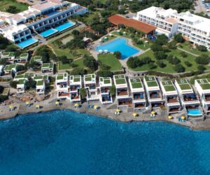 Όμιλος Μαντωνανάκη: Άκυρο το σφυρί των 300 εκατ. για τα ξενοδοχεία στην Ελούντα