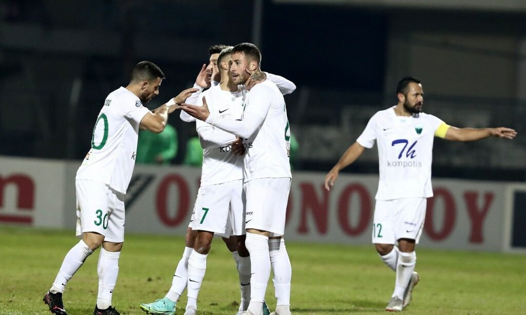 Λεβαδειακός-Ολυμπιακός 3-2: Οι Βοιωτοί πλήγωσαν το γόητρο των πρωταθλητών!