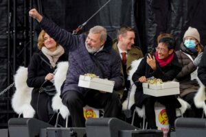 Απονεμήθηκε το Βραβείο Νόμπελ Ειρήνης 2021 στους δημοσιογράφους Ντμίτρι Μουράτοφ και Μαρία Ρέσα