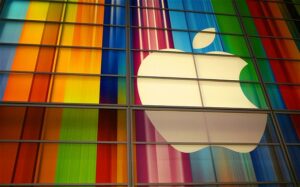 Apple: Έτοιμη να σπάσει το φτάγμα των 3 τρισ. δολαρίων