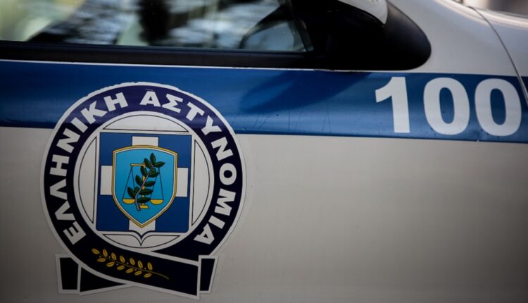 Είκοσι μια συλλήψεις σε αστυνομική επιχείρηση στην Αττική για τον εντοπισμό θυμάτων εμπορίας ανθρώπων