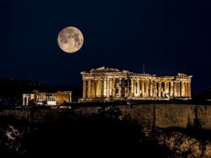 Η Αθήνα μια από τις πιο όμορφες πόλεις τη νύχτα στον κόσμο