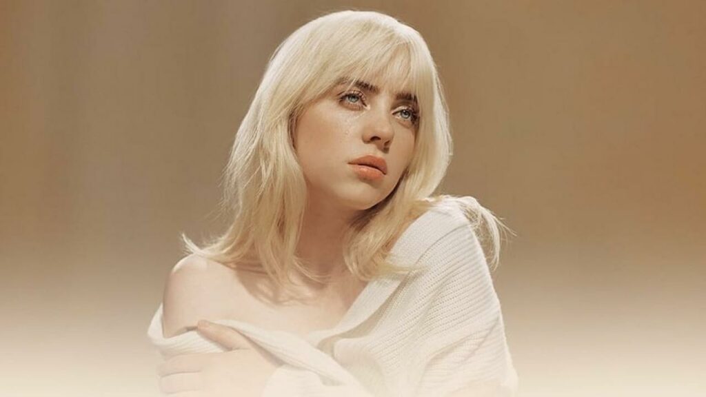 Billie Eilish: «Έβλεπα πορνό από τα 11 μου, μού κατέστρεψε τον εγκέφαλο»