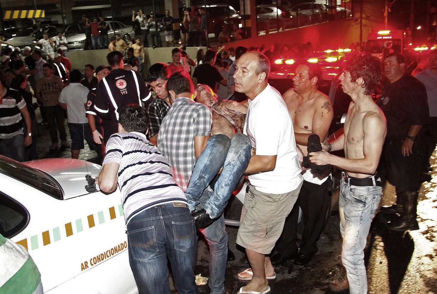 Βραζιλία: Ξεκίνησε η δίκη για τη φονική πυρκαγιά σε νάιτ κλαμπ, με απολογισμό 242 νεκρούς