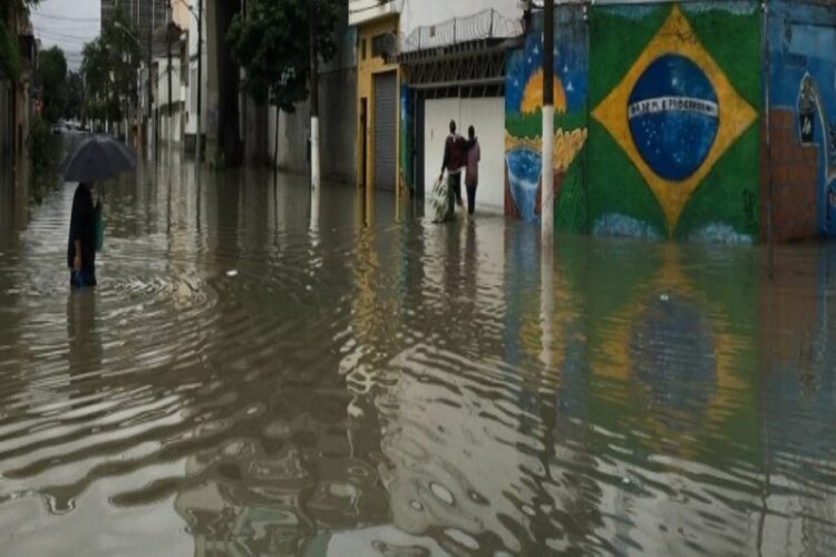 Βραζιλία: Πάνω από 5.600 εκτοπισμένοι λόγω καταρρακτωδών βροχών