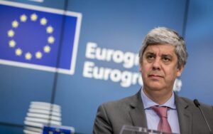 Σεντένο (ΕΚΤ): Κίνδυνος βίαιης διόρθωσης στις αγορές