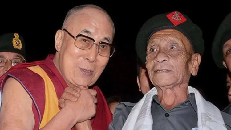 Ινδία: Πέθανε ο τελευταίος στρατιώτης που συνόδευσε τον Δαλάι Λάμα στην διαφυγή από το Θιβέτ το 1959