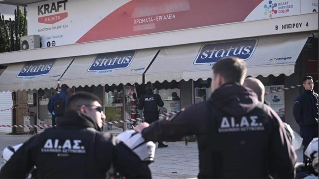 Δολοφονία στην Γλυφάδα: Μετά τις μαχαιριές ο δράστης «αποτελείωσε» τον 66χρονο με αεροβόλο