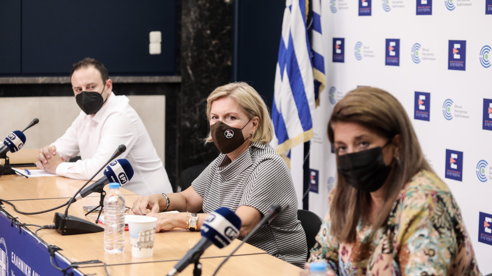 Ενημέρωση Κορωνοϊος: Αρχίζει να κυριαρχεί η Όμικρον έναντι της Δέλτα -Γιατί ίσως δούμε αύξηση στα κρούσματα