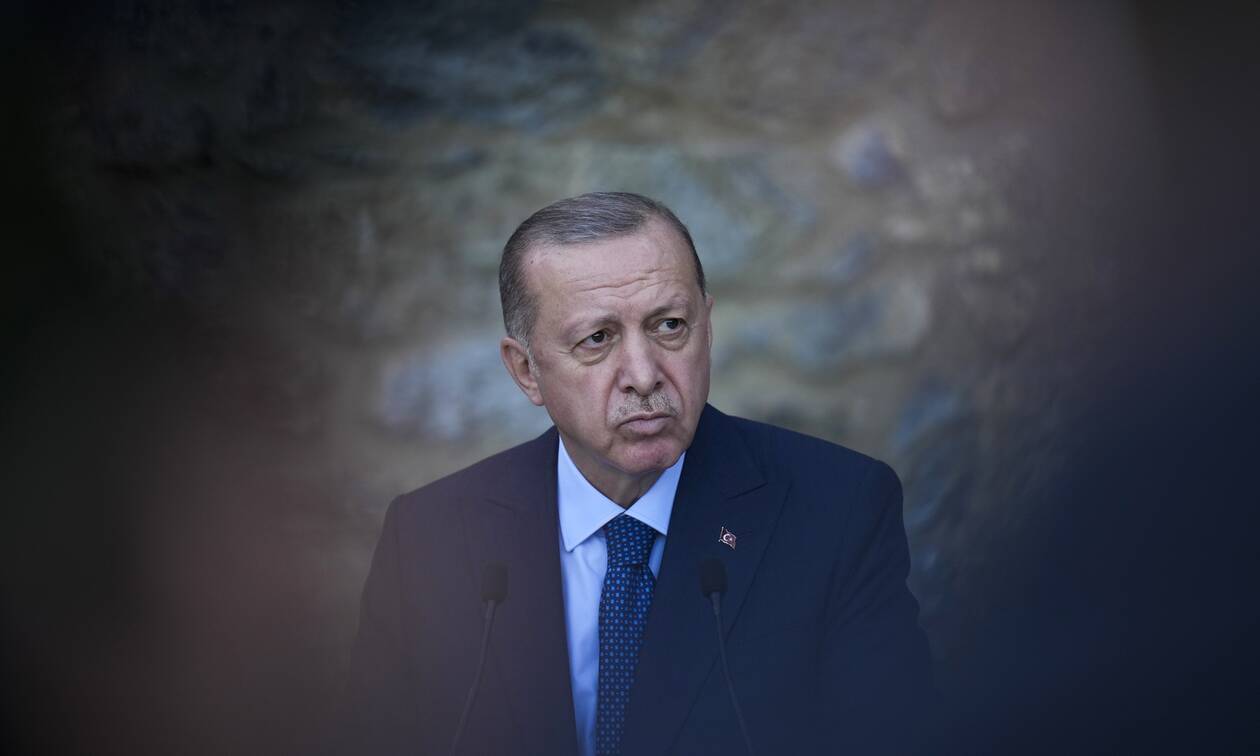 Τουρκία: Οι εκκλήσεις Ερντογάν προς τους πολίτες οδήγησαν σε νέα πτώση τη λίρα