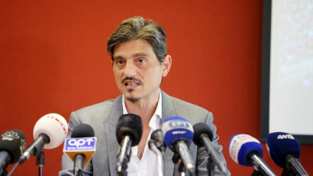 Κυριακάτικη εφηµερίδα από τoν Γιαννακόπουλο