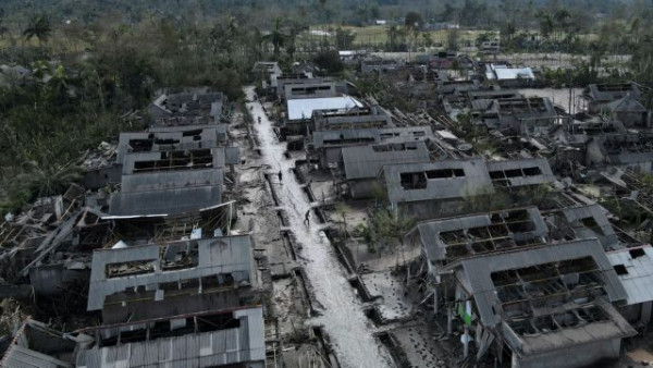 Εκρηξη ηφαιστείου: Στους 34 οι νεκροί στην Ιάβα – Εικόνες απόλυτης καταστροφής