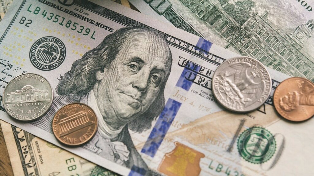 ΗΠΑ: H Fed εκτιμά ότι ο πληθωρισμός θα είναι υψηλότερος από όσο προέβλεπε αρχικά