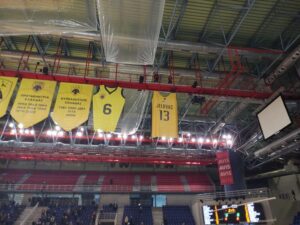 ΑΕΚ: Στον ουρανό του κλειστού των Άνω Λιοσίων η φανέλα του Γέλοβατς