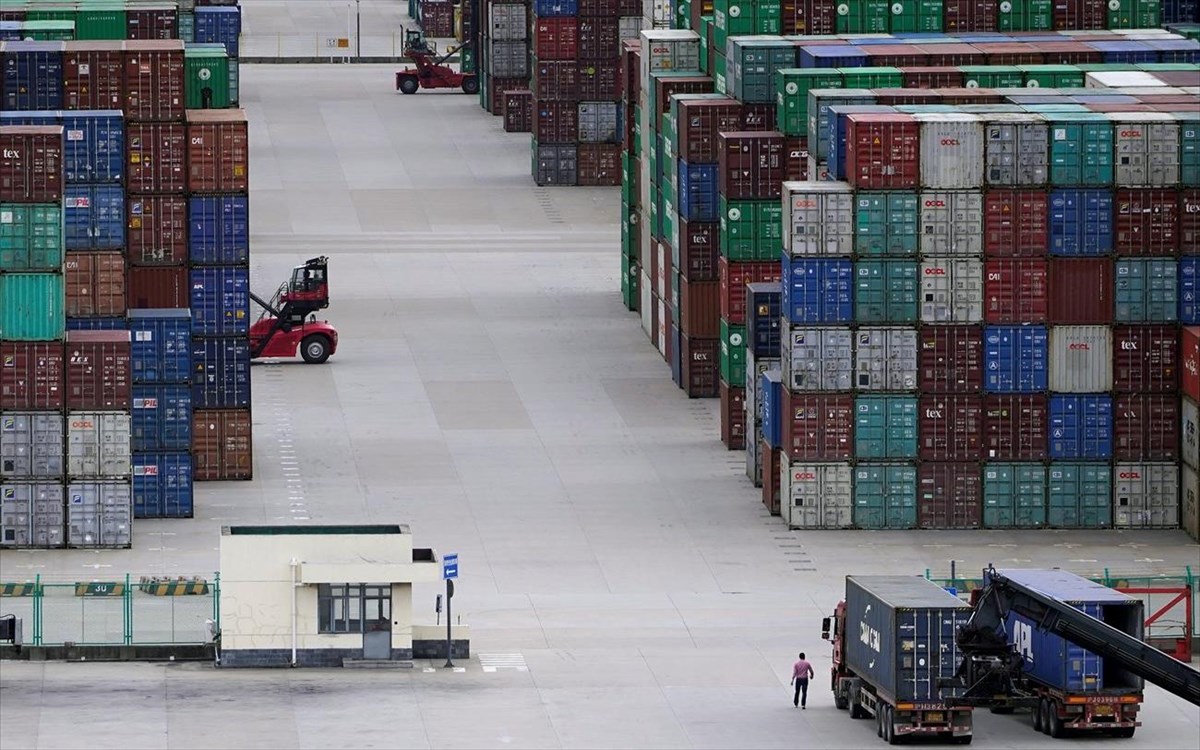 Κίνα: Νέο lockdown στο εμπορικό λιμάνι Ningbo