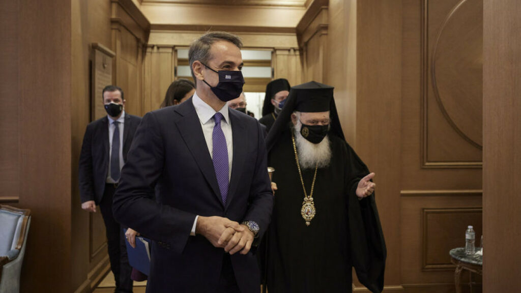 Κοινό μέτωπο Μητσοτάκη - Ιερώνυμου με στόχο τον καθολικό εμβολιασμό