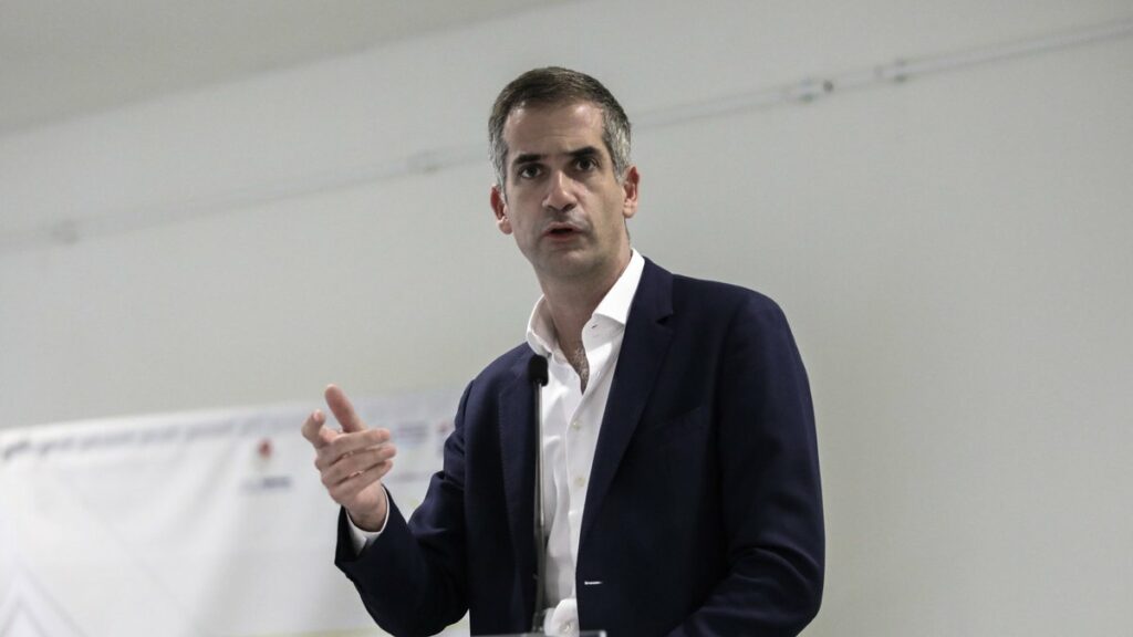 Μπακογιάννης σε Τζανακόπουλο για γιορτή με Ρουβά: Όλες οι μπάλες στο δέντρο... ακόμα και οι χολόχρωμες