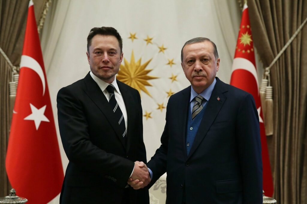 Τι είπε ο Ίλον Μασκ στον Ερντογάν στον απόηχο της κατάρρευσης της λίρας;