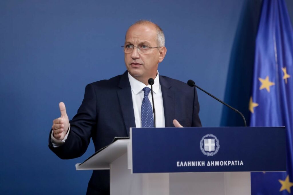 Απάντηση Οικονόμου σε Ακάρ για Καστελόριζο: Δεν κάνουμε βήμα πίσω σε θέματα εθνικής κυριαρχίας
