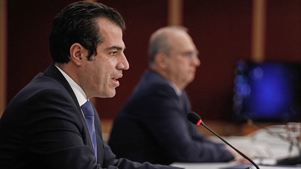 Νέα μέτρα: Μάσκες παντού - Ακυρώνονται μαζικές εκδηλώσεις