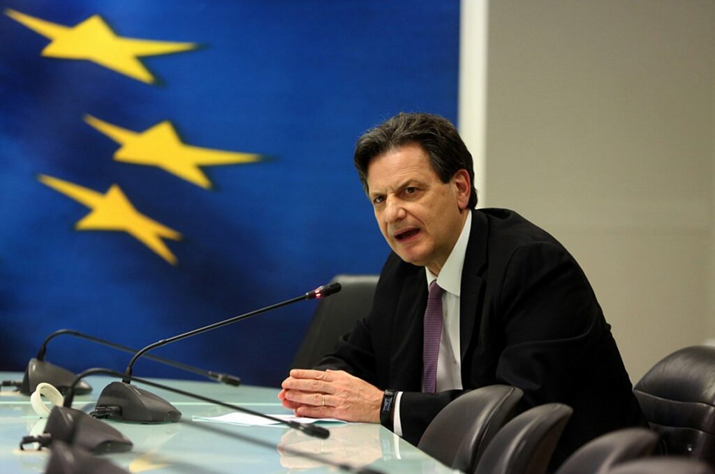 Σκυλακάκης: Πληρώνονται αύριο οι παλαιοί δικαιούχοι για το επίδομα θέρμανσης