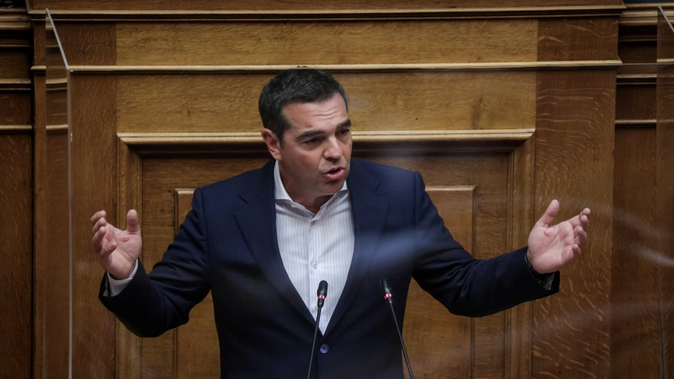 Τσίπρας: Οικονομικός εκβιασμός για τους αδύναμους, δικαίωμα εξαγοράς για όσους έχουν, το υποχρεωτικό εμβόλιο