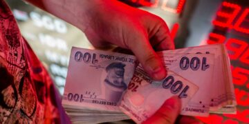 Τουρκία: Νέα μείωση επιτοκίων, νέο sell-off στη λίρ