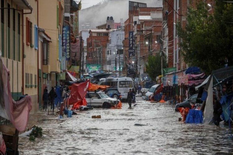 Καταρρακτώδεις βροχές στη Βολιβία - 13 νεκροί, χίλιες πληγείσες οικογένειες