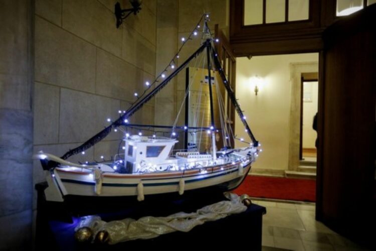 Χριστουγεννιάτικο καράβι: Tο Ελληνικό έθιμο των γιορτών