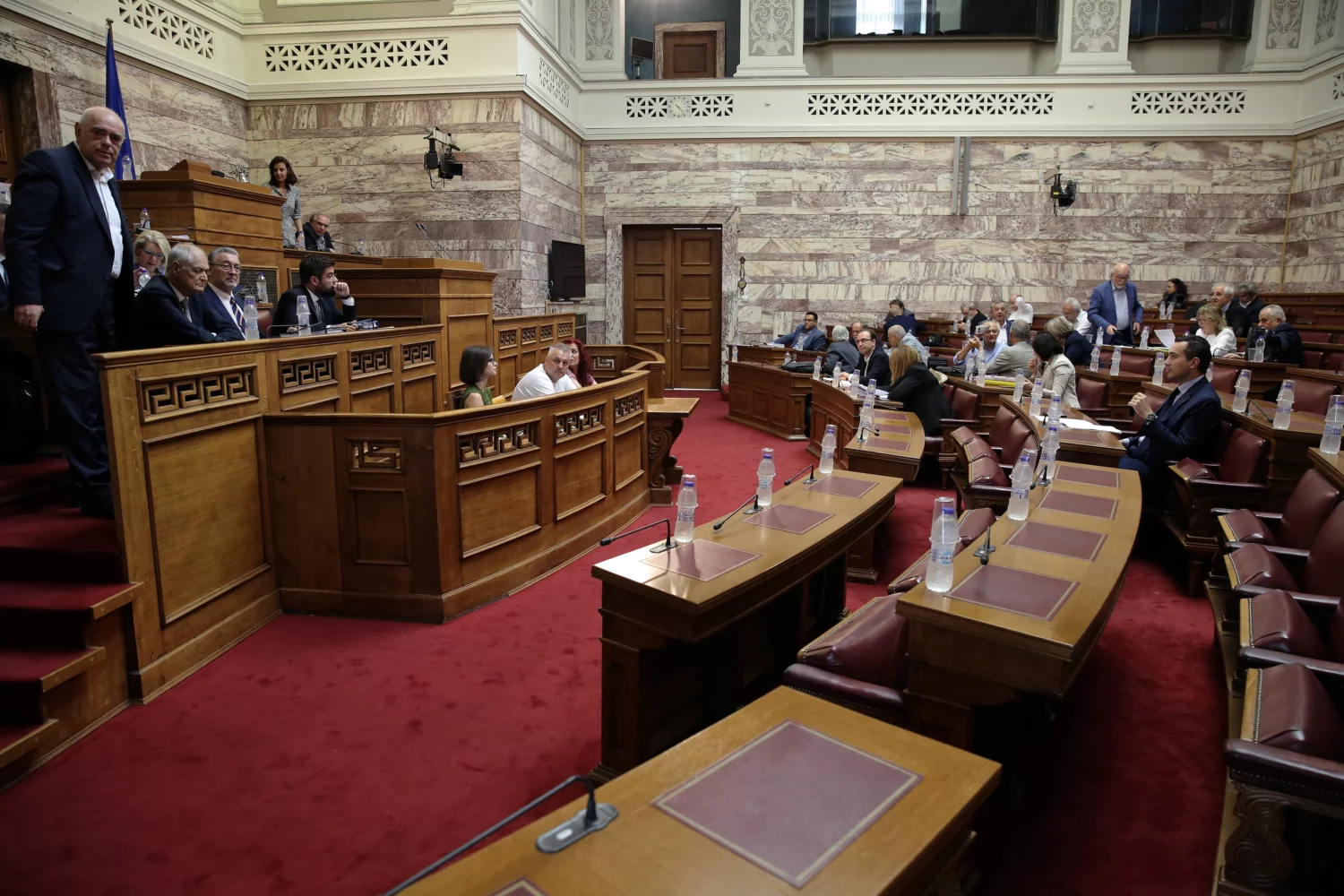 Ερώτηση 38 βουλευτών του ΣΥΡΙΖΑ για «φαινόμενα απειλούμενης ελευθεροτυπίας»