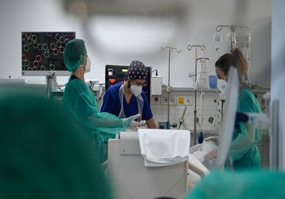 Θεσσαλονίκη: Oλονύχτια μάχη για να κρατηθεί στη ζωή η 16χρονη