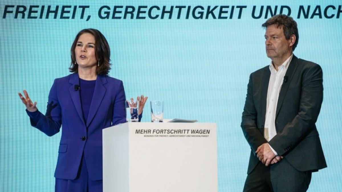 Γερμανία: Η Ρικάρντα Λανγκ και ο Όμνιντ Νουριπούρ είναι το νέο ηγετικό δίδυμο των Πρασίνων