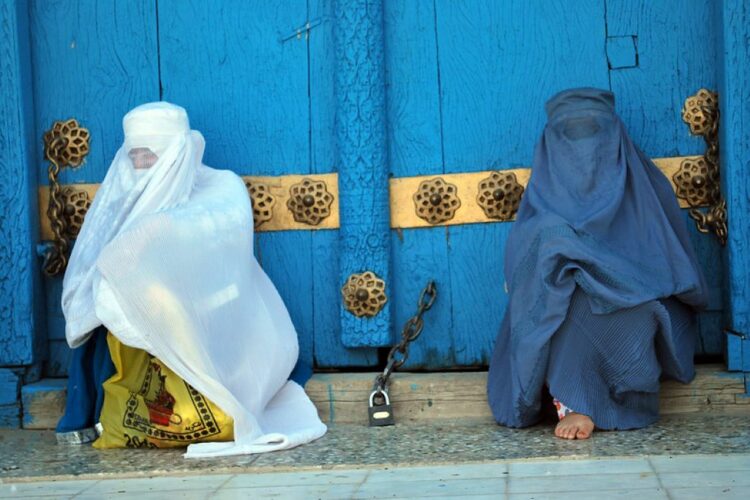 Αφγανιστάν: Οι Ταλιμπάν αποκλείουν τις γυναίκες από τη δημόσια ζωή