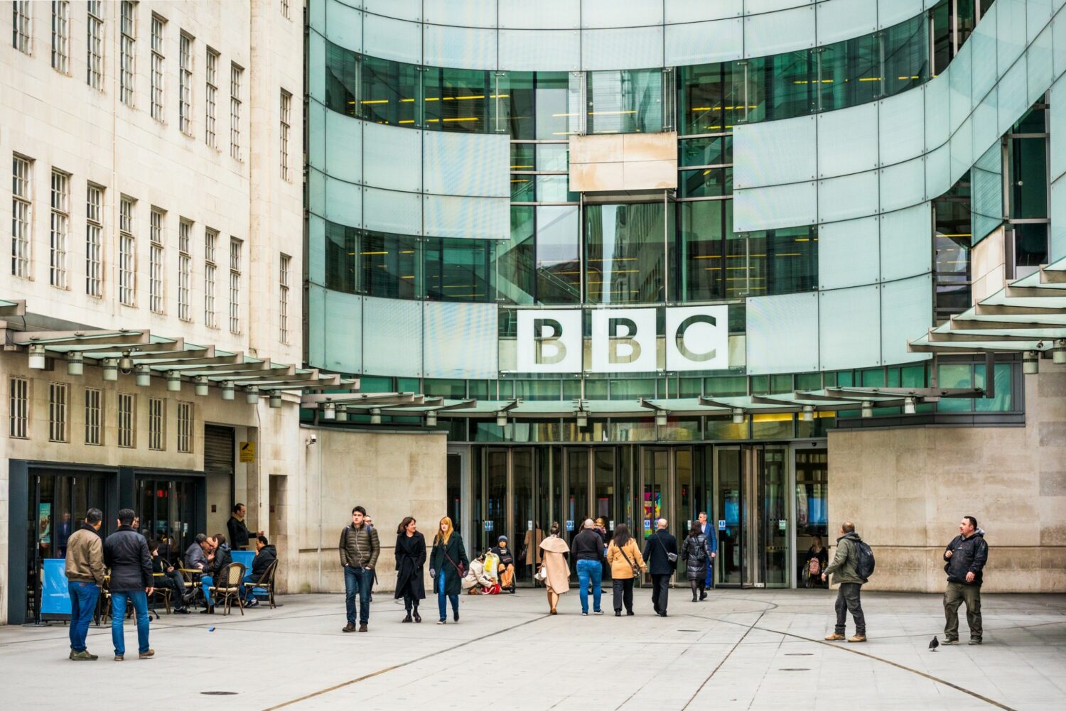 Βρετανία: Η κυβέρνηση θα διακόψει τη χρηματοδότηση του BBC