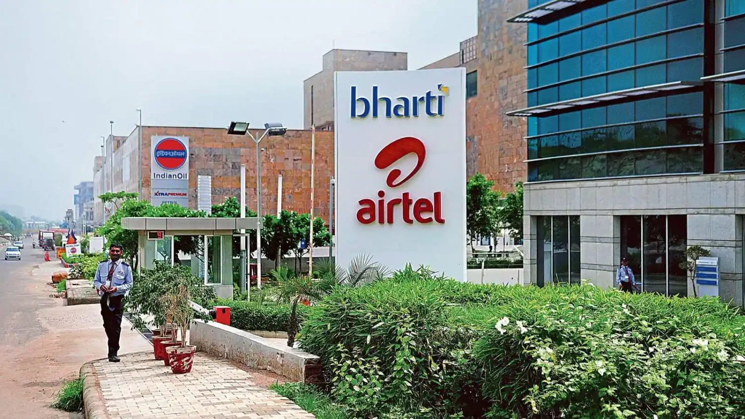 Google: Θα επενδύσει 1 δις δολάρια στην ινδική εταιρεία κινητής Bharti Airte